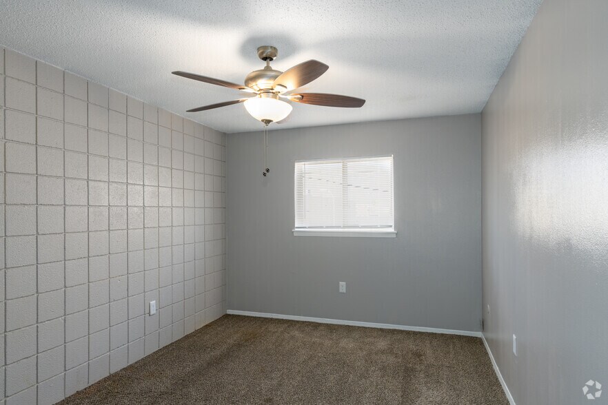 More Photos Of 5249 Wren Ave, El Paso Apartments For Sale