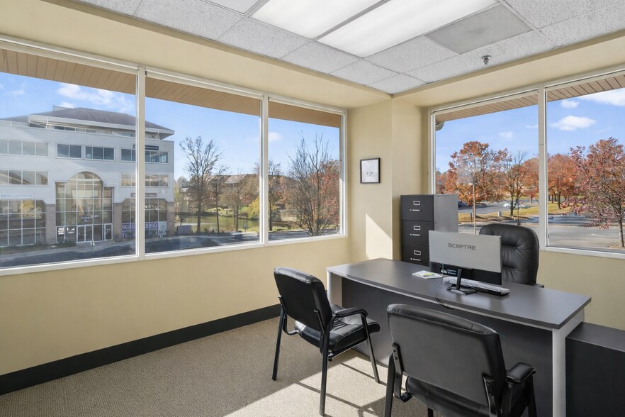 More Photos Of 20 Pidgeon Hill Dr, Sterling Medical For Sale