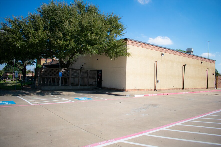 More Photos Of 1801 N Plano Rd, Richardson Specialty For Lease