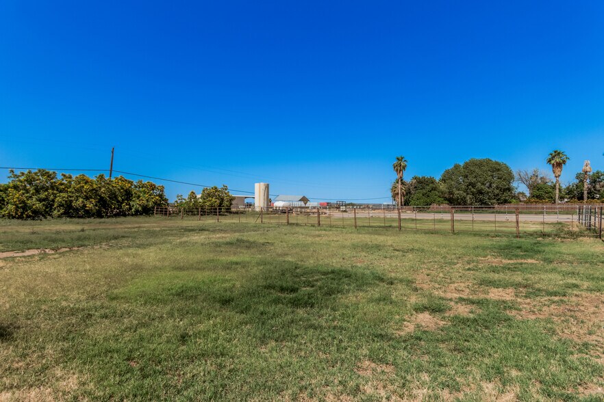 More Photos Of 7425 N Alsup Rd, Litchfield Park Horse Stables For Sale