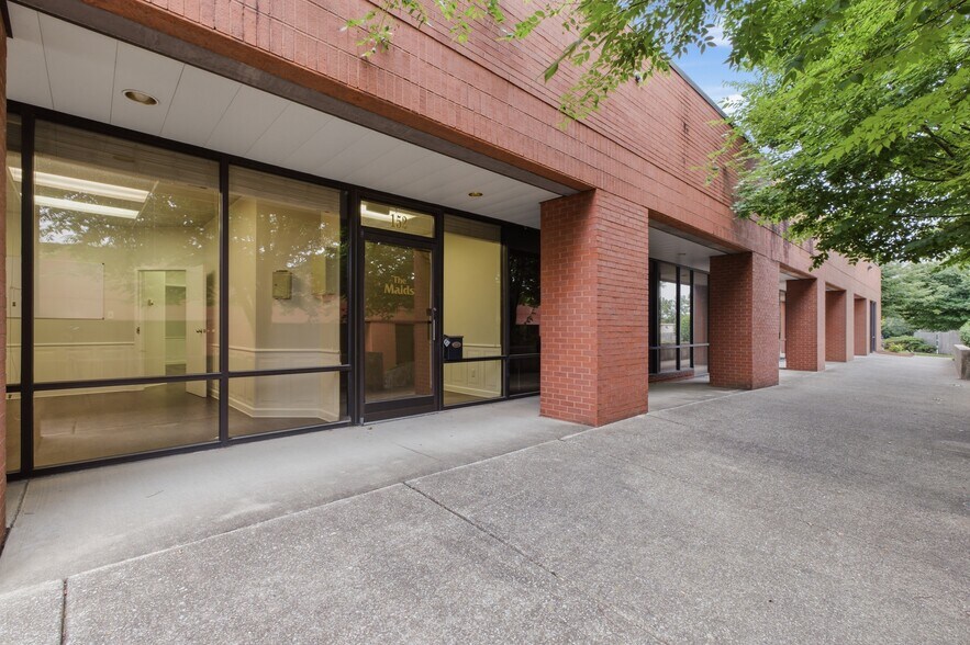 More Photos Of 104-176 Cude Ln, Madison Medical For Lease