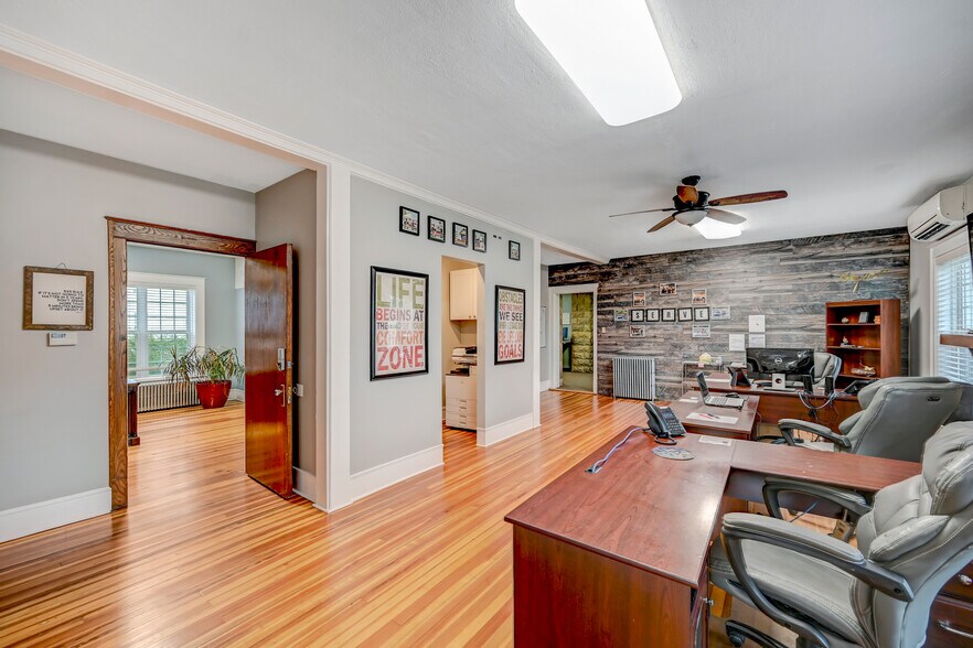 More Photos Of 149 Bond Ln, Brodheadsville Office Residential For Sale
