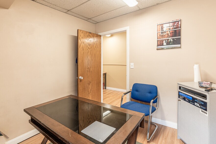 More Photos Of 55 Jefferson Blvd, Warwick Office For Sale