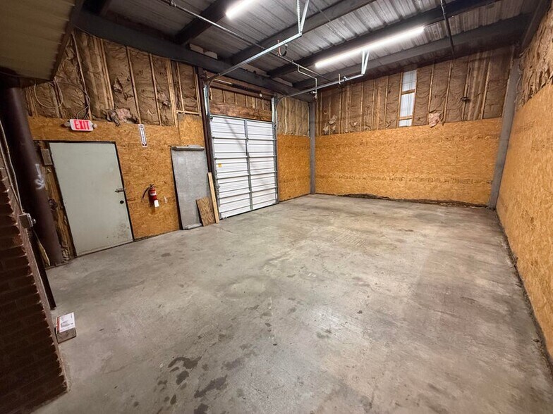More Photos Of 236 E Cumberland Gap Pkwy, Corbin Storefront Retail Office For Lease