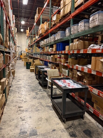 More Photos Of 1520 S Powerline Rd, Deerfield Beach Warehouse For Lease