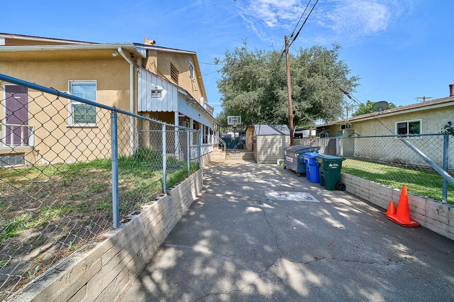 More Photos Of 600 S Towne Ave, Pomona Religious Facility For Sale
