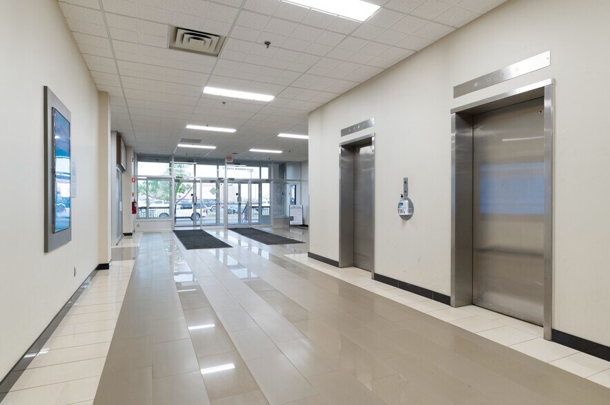 More Photos Of 9816 Hardin St, Fort McMurray Office For Lease