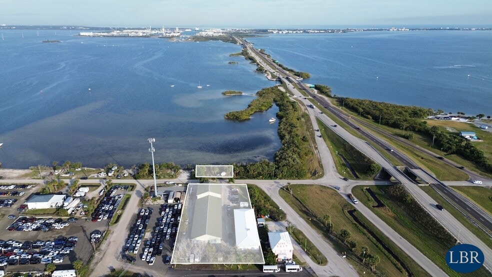 Primary Photo Of 2755 N BANANA RIVER Dr, Merritt Island Flex For Sale