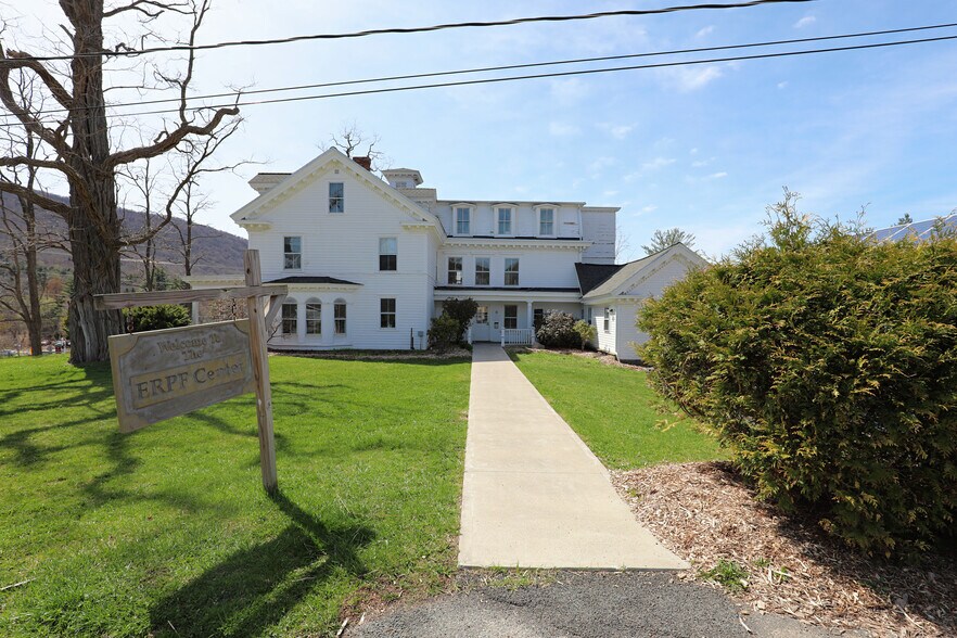 More Photos Of 43355 NY-28 Rt, Arkville Office Residential For Sale