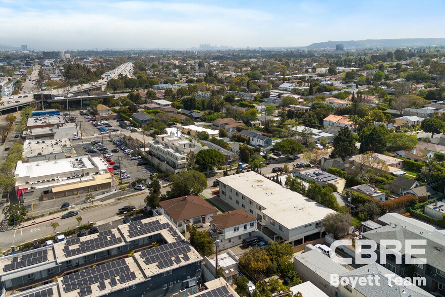More Photos Of 2302 32nd St, Santa Monica Apartments For Sale