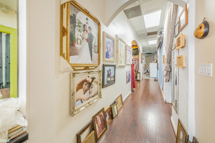 More Photos Of 119-123 S Western Ave, Los Angeles Storefront Retail Office For Lease