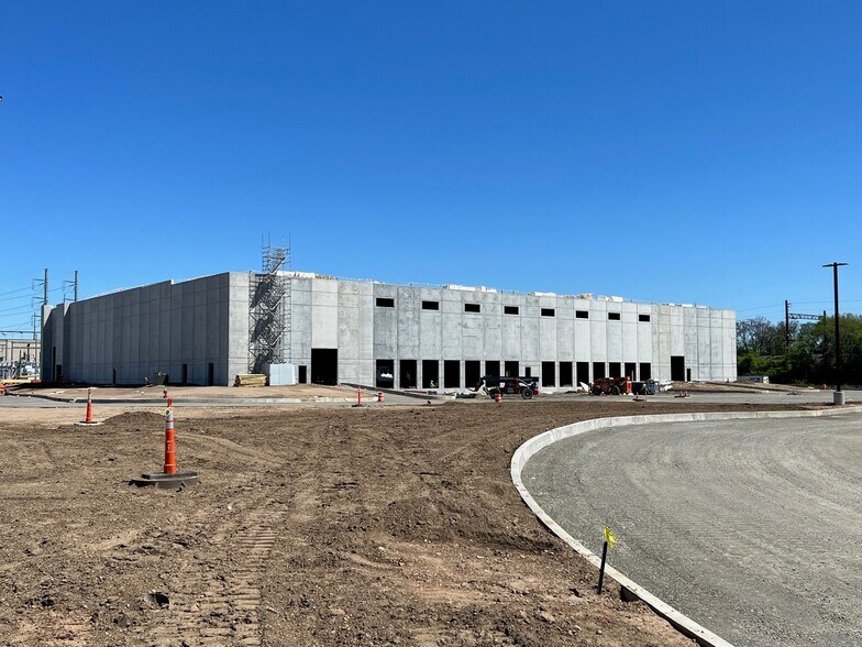 More Photos Of 60 Van Keuren Ave, Jersey City Industrial For Lease