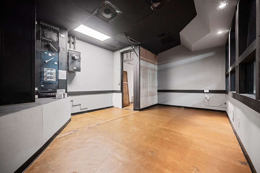 More Photos Of 2909 San Jacinto St, Dallas Loft Creative Space For Sale