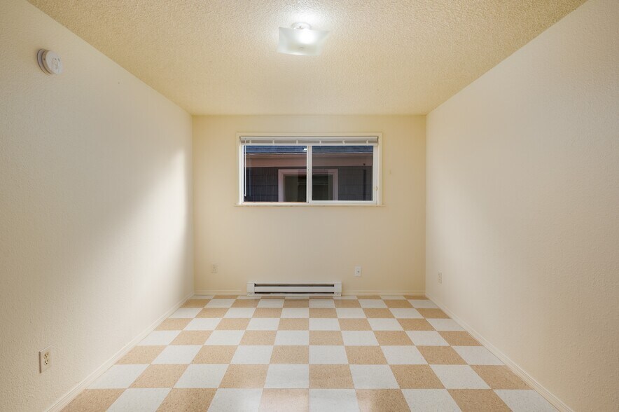 More Photos Of 2712-2716 South 12th Street, Tacoma Apartments For Sale