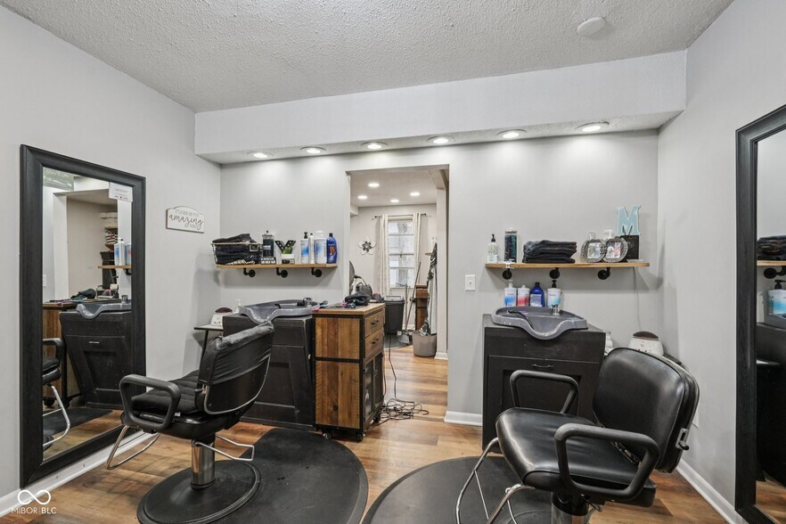 More Photos Of 305 E Washington St, Greencastle Storefront Retail Residential For Sale