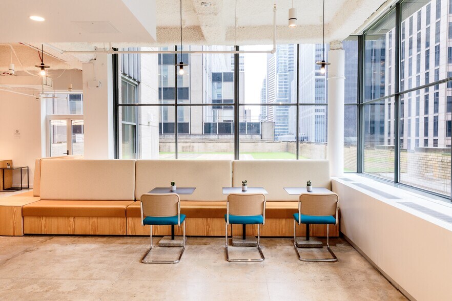 More Photos Of 75 Rockefeller Plaza, New York Office For Lease