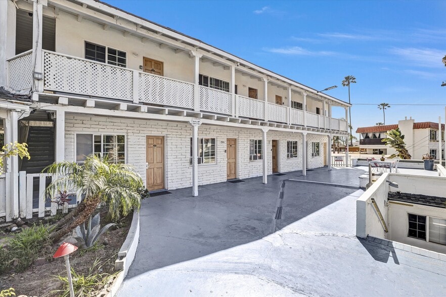 More Photos Of 135 Avenida Algodon, San Clemente Hotel For Sale