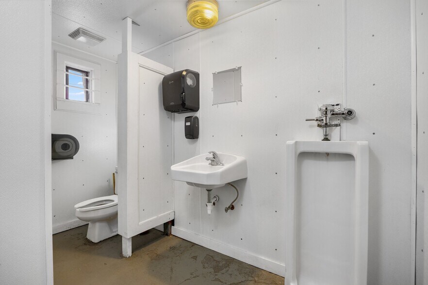 More Photos Of , Beaver Island General Retail For Sale