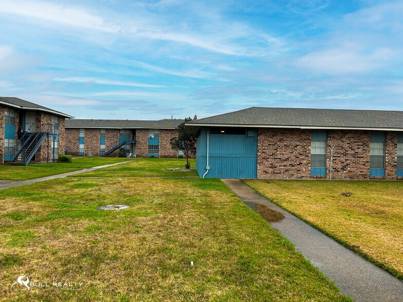 More Photos Of 317 Guilbeau Rd, Lafayette Apartments For Sale