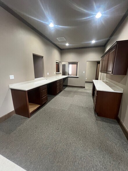 More Photos Of 13310 Eastern ave, Edmond Medical For Sale