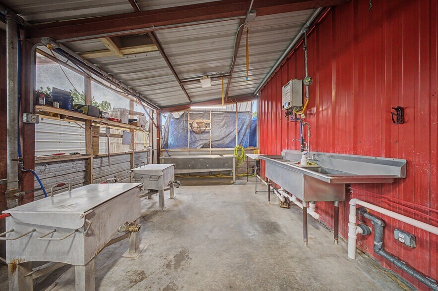 More Photos Of 1412 S Margaret Ave, Kirbyville Restaurant For Sale