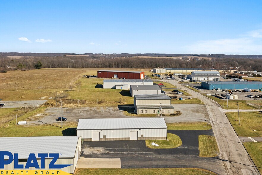 More Photos Of 1370 Wardingley Ave, Columbiana Warehouse For Lease