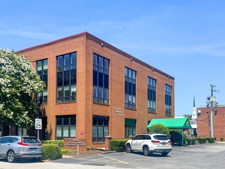 More Photos Of 303 34th St, Virginia Beach Office For Sale