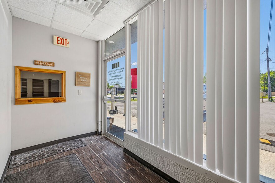 More Photos Of 4519 Military Rd, Niagara Falls Medical For Lease