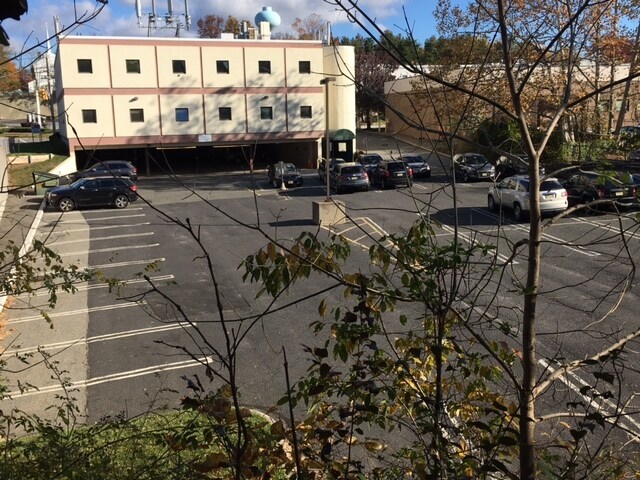 More Photos Of 340 E Northfield Rd, Livingston Medical For Sale