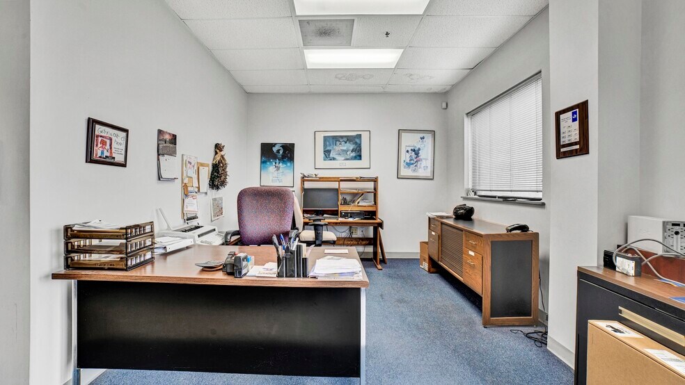 More Photos Of 961 N Main St, Mansfield Warehouse For Lease