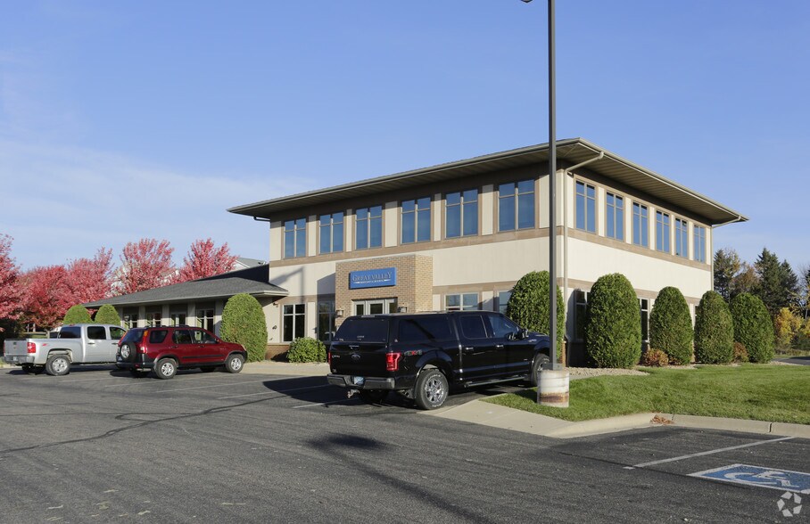 More Photos Of 12 Long Lake Rd, Mahtomedi Office For Lease