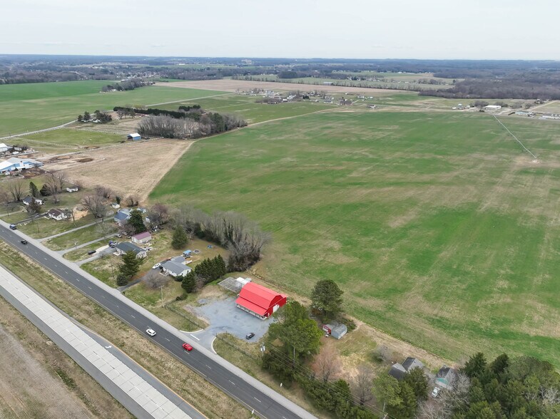 More Photos Of 8977 DuPont Blvd, Lincoln Convenience Store For Sale