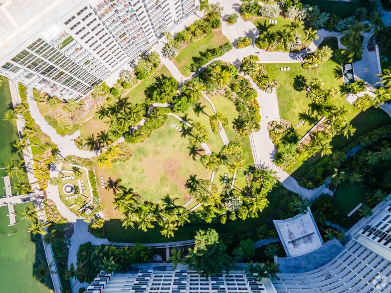 More Photos Of 1500-1506 Bay Rd, Miami Beach Apartments For Lease