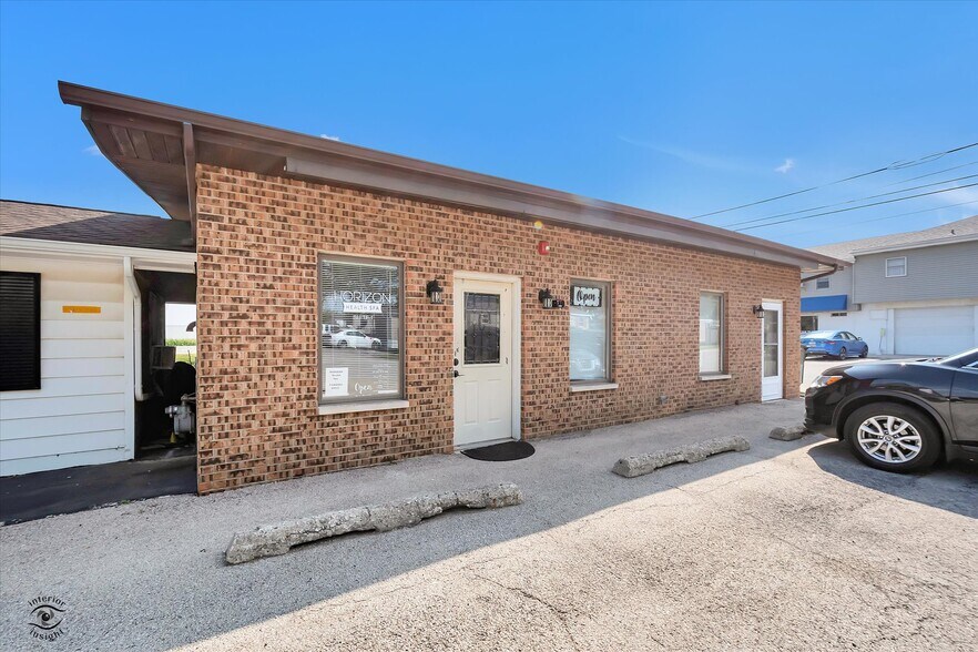 More Photos Of 1112 E Railroad St, Sandwich Medical For Lease