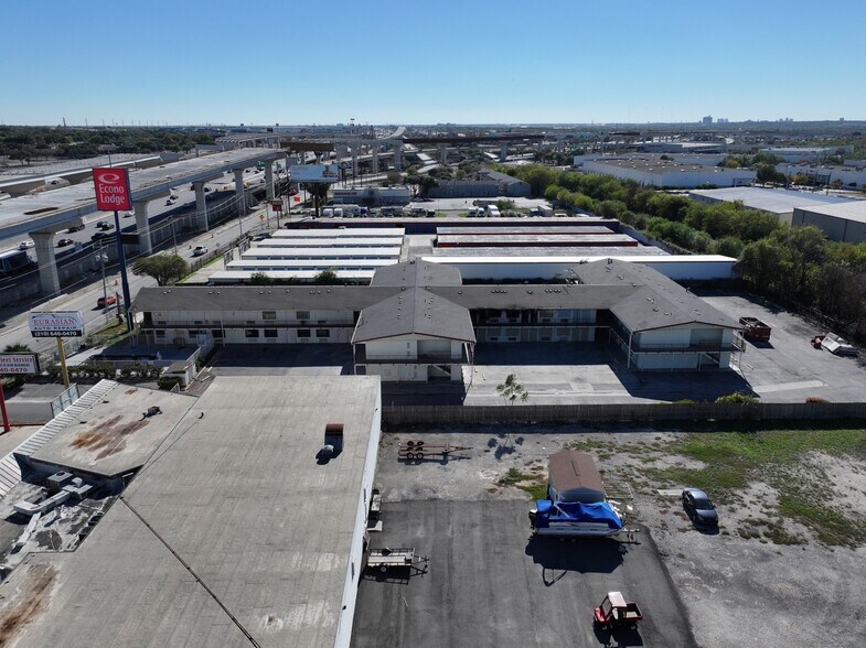 More Photos Of 9503 N Interstate 35, San Antonio Hotel For Sale