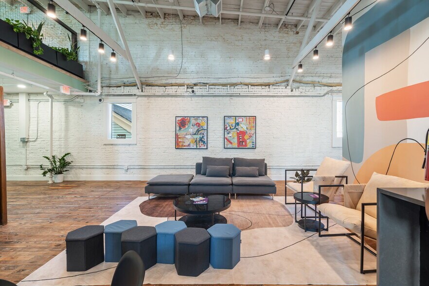 More Photos Of 828 N Broadway St, Knoxville Coworking Space