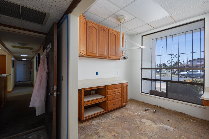 More Photos Of 504 E Church St, Santa Maria Office For Sale