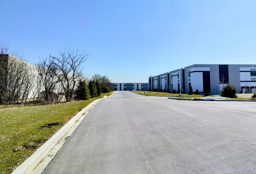 More Photos Of 625 Margate Dr, Lincolnshire Land For Sale