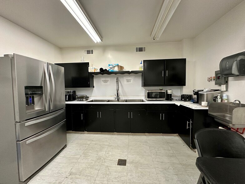 More Photos Of 4979 Olivehurst Ave, Olivehurst General Retail For Sale