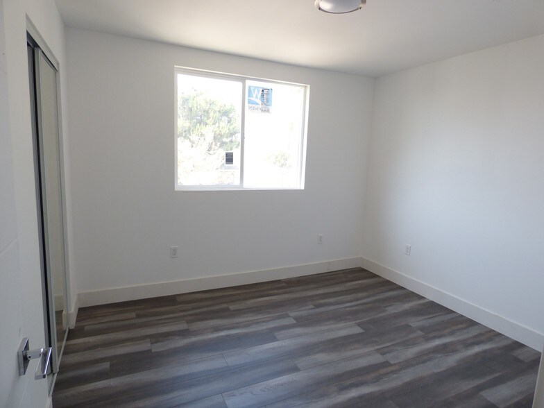 More Photos Of 6732 Irvine Ave, North Hollywood Apartments For Sale