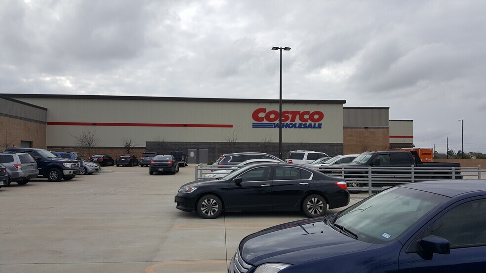 More Photos Of Business Center Dr, Pearland Land For Sale