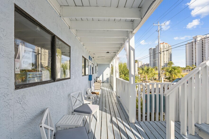 More Photos Of 8460 Gulf Blvd, Navarre Freestanding For Sale