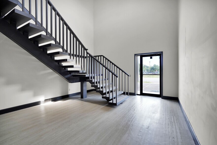 More Photos Of 2916 W University Blvd, Jacksonville Office For Lease