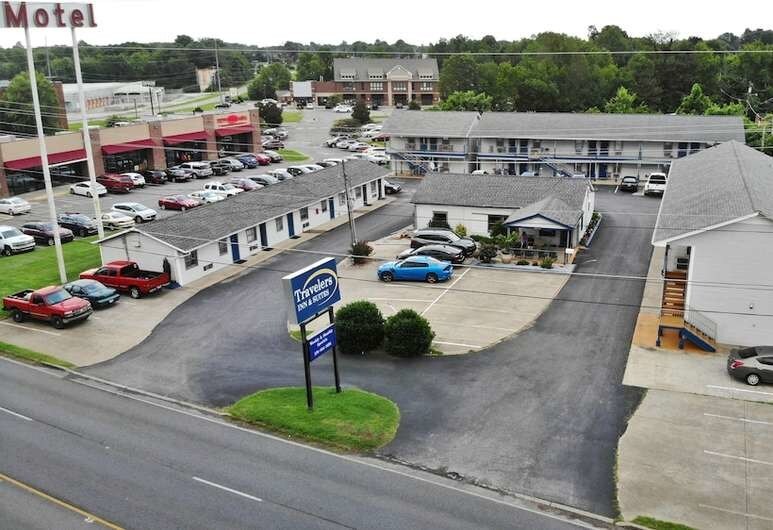 More Photos Of 2550 Lone Oak Rd, Paducah Hotel For Sale