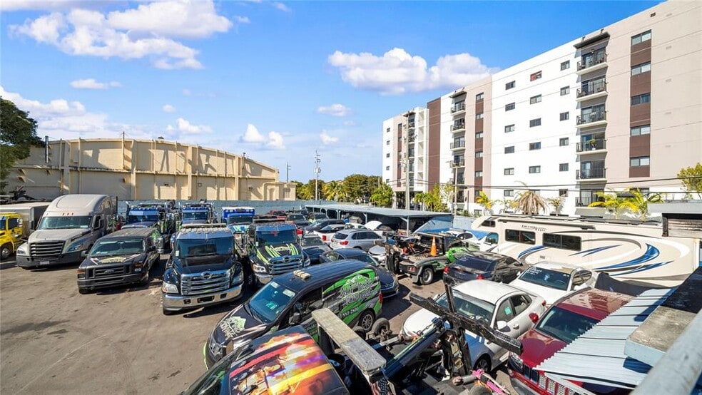 More Photos Of 2230 NW 8th Ave, Miami Auto Repair For Sale