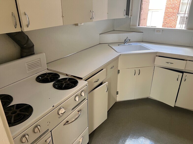 More Photos Of 440 Hyde St, San Francisco Apartments For Sale