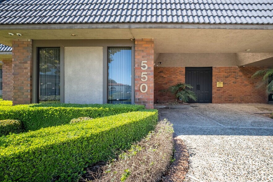 More Photos Of 550 N Golden Circle Dr, Santa Ana Office For Lease