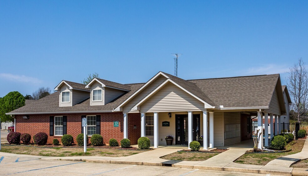 More Photos Of 141 Market St, Monticello Apartments For Sale