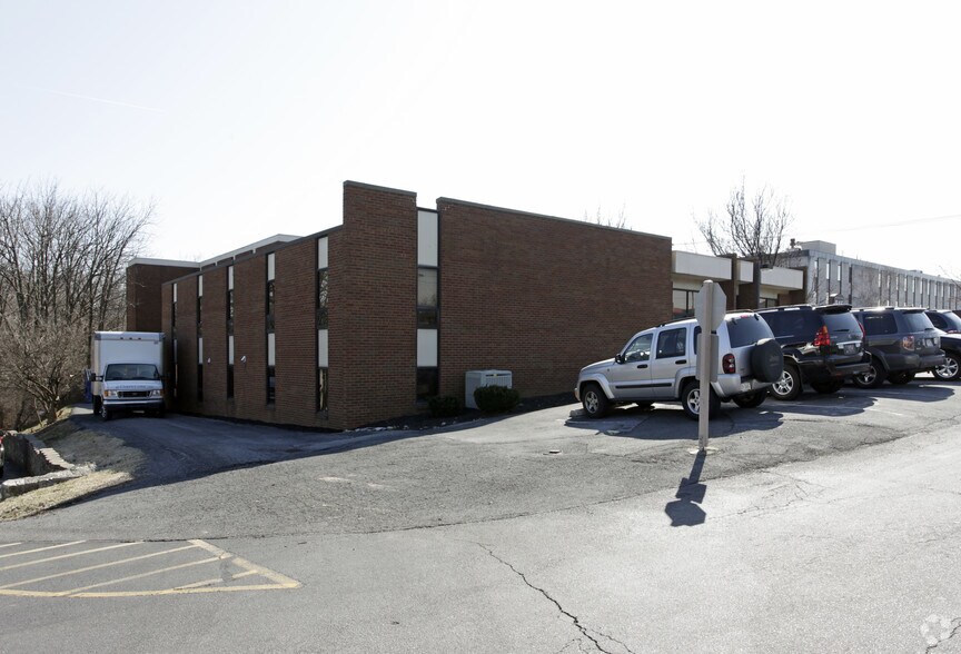 More Photos Of 845 N Park Rd, Wyomissing Office For Lease