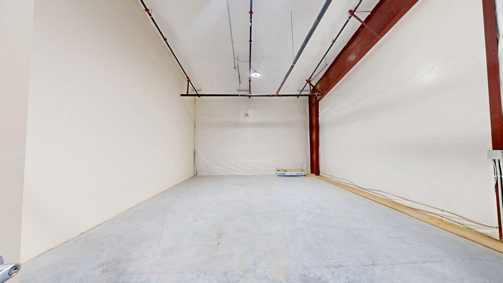 More Photos Of 1202 E Railroad St, Laurel Industrial For Sale